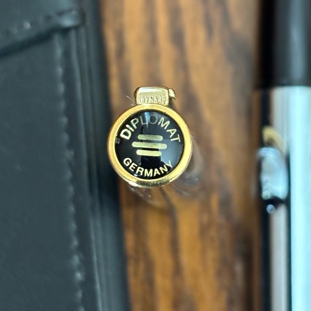 Diplomat of Germany Silver and Black Pen Set with Case - Picture 4 of 5